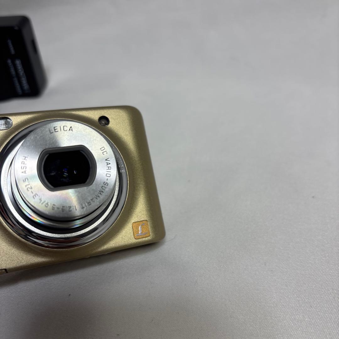 美品 Panasonic LUMIX DMC-FX77 デジタルカメラ　ゴールド