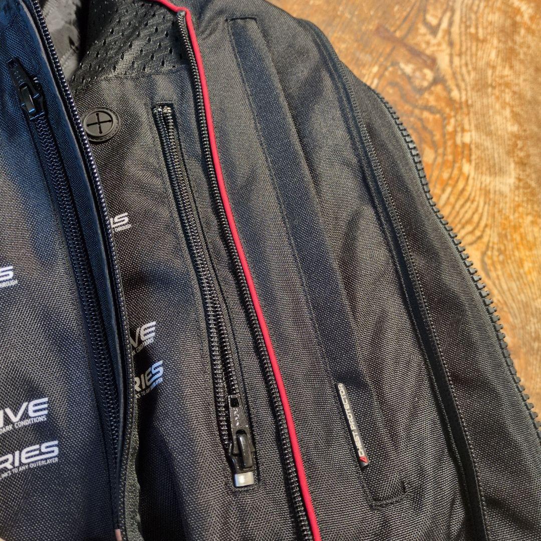 TRIUMPH ライディングジャケット