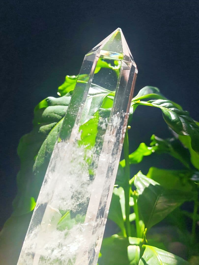透明　ヒマラヤ産天然水晶ポイント　六角柱 天然石原石置物台座付　パワーストーン