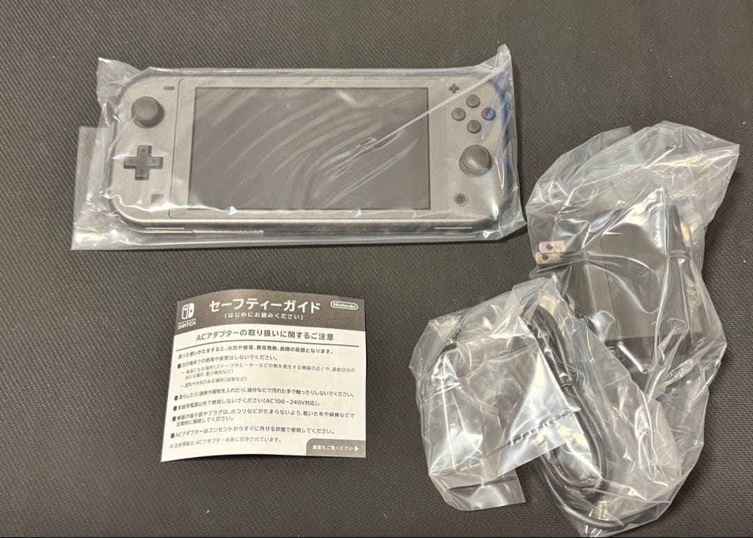 新品未開封 Nintendo Switch Lite　ディアルガ・パルキア