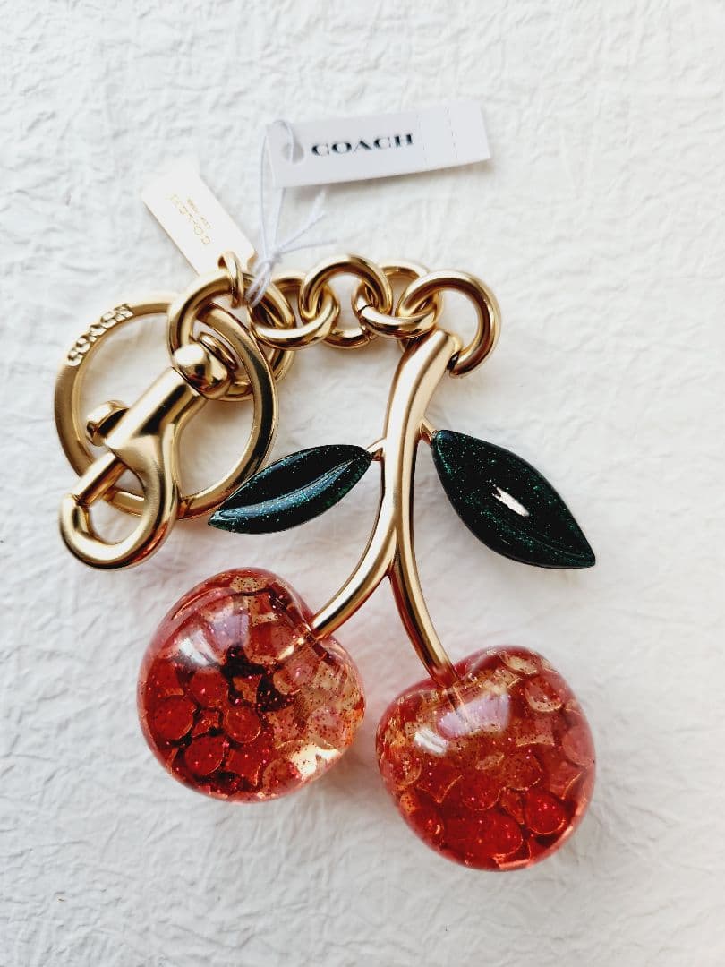 Coach ピンクマルチさくらんぼチェリーレッド