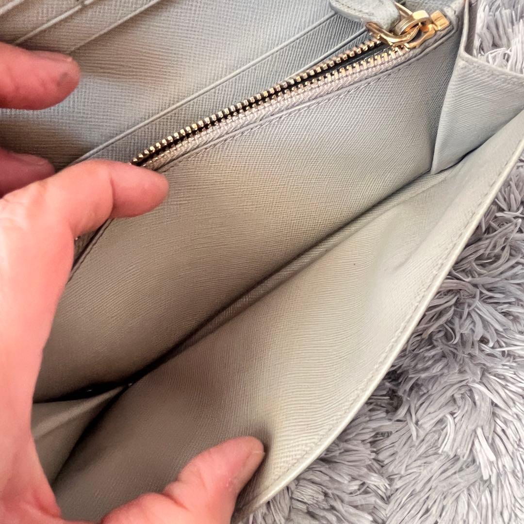 良品✨PRADA サフィアーノ　長財布　メタルロゴ　グレージュ　レディース