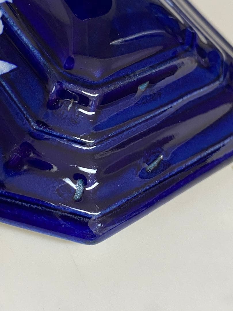 Choisy le Roi 蓋付きの器