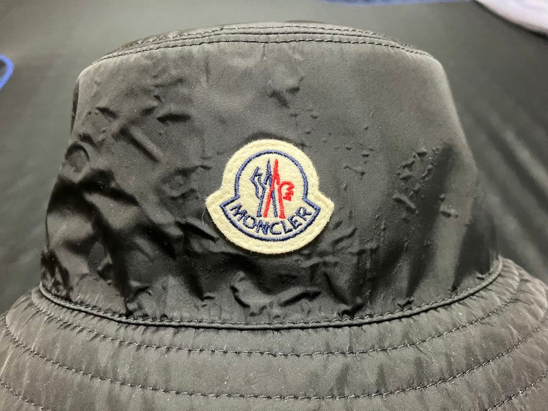 MONCLER ブラック バケットハット