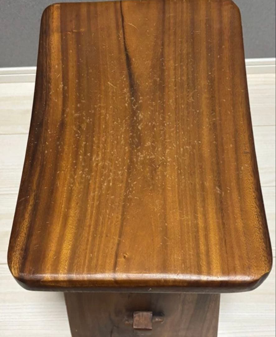 ★★ZARA ★★ 曲線的座面木製スツール　1脚