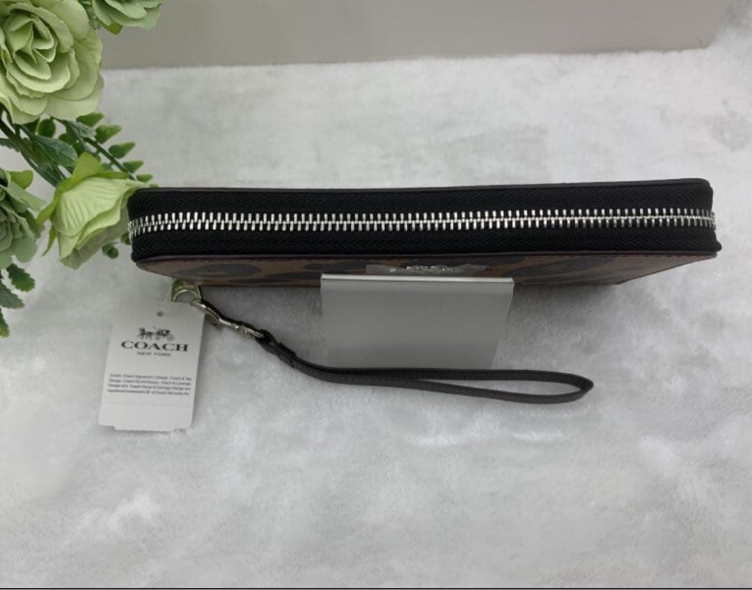 新品未使用コーチ長財布ヒョウ柄ラウンドファスナーレディースメンズ送料無料即日発送