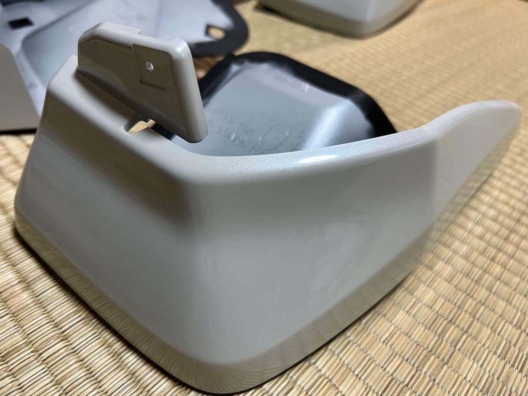 Honda フリードGB5〜8用マッドガード一台分！美品！プラチナホワイトパール