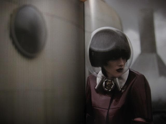 REVUE Eugenio Recuenco エウへニオ・レクエンコ