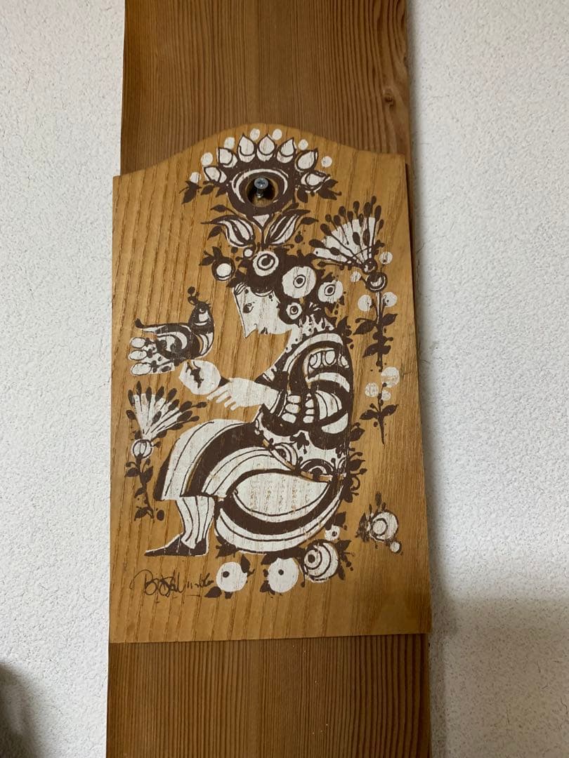 ビヨンヴィンブラッド　ビンテージ・木板に手印刷の少女柄飾り板