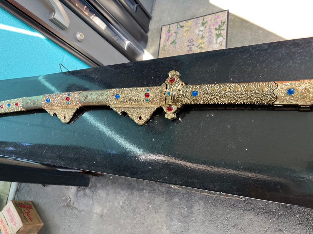 国宝 梨子地螺鈿金荘餝剣 梨地螺鈿金装飾剣 、なしじらでんきんそうの