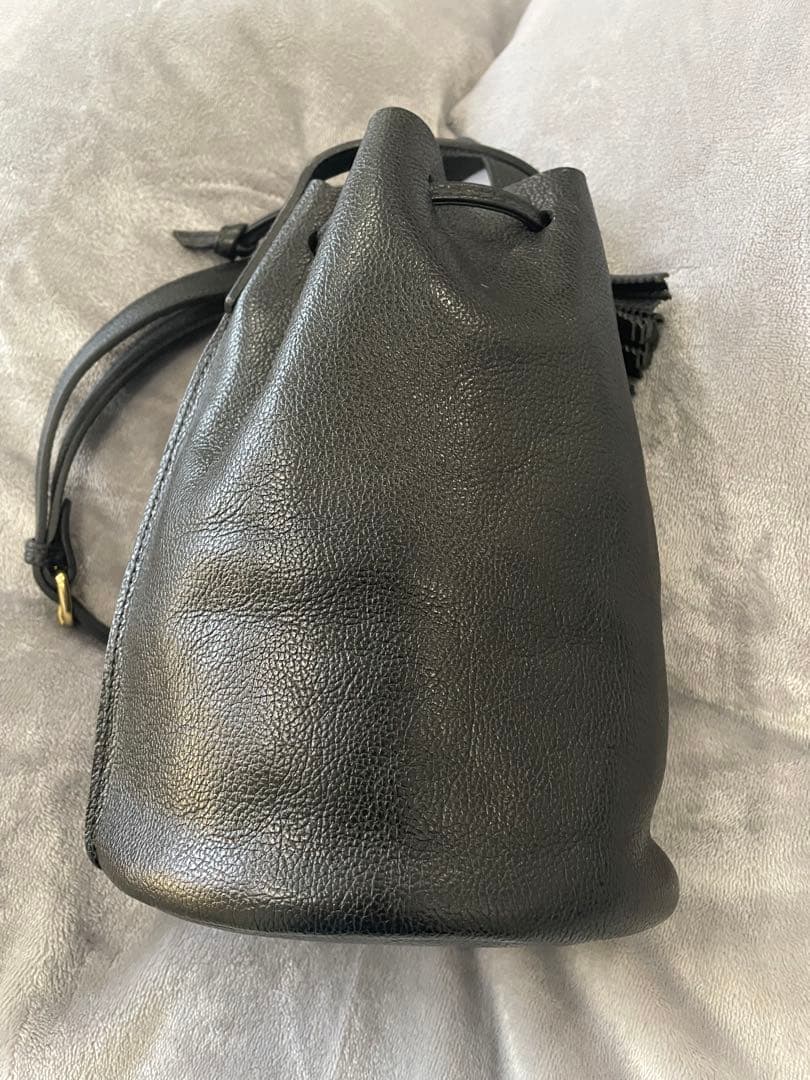 【美品】イルビゾンテ IL BISONTE ショルダーバッグ 巾着 レザー 黒