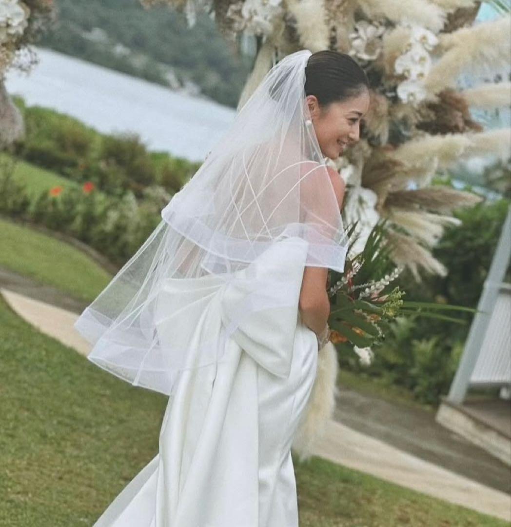 【美品】ウェディングドレス Barbie フラワーレース