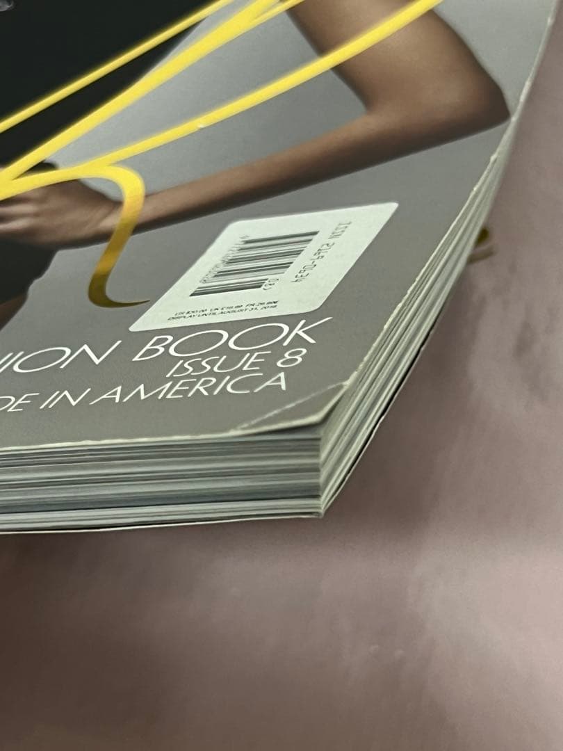 女性情報誌 CR FASHION BOOK Spring / Summer 2016