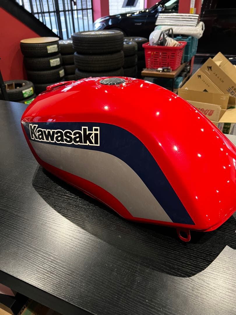 Kawasaki GPZ400 新品燃料タンク