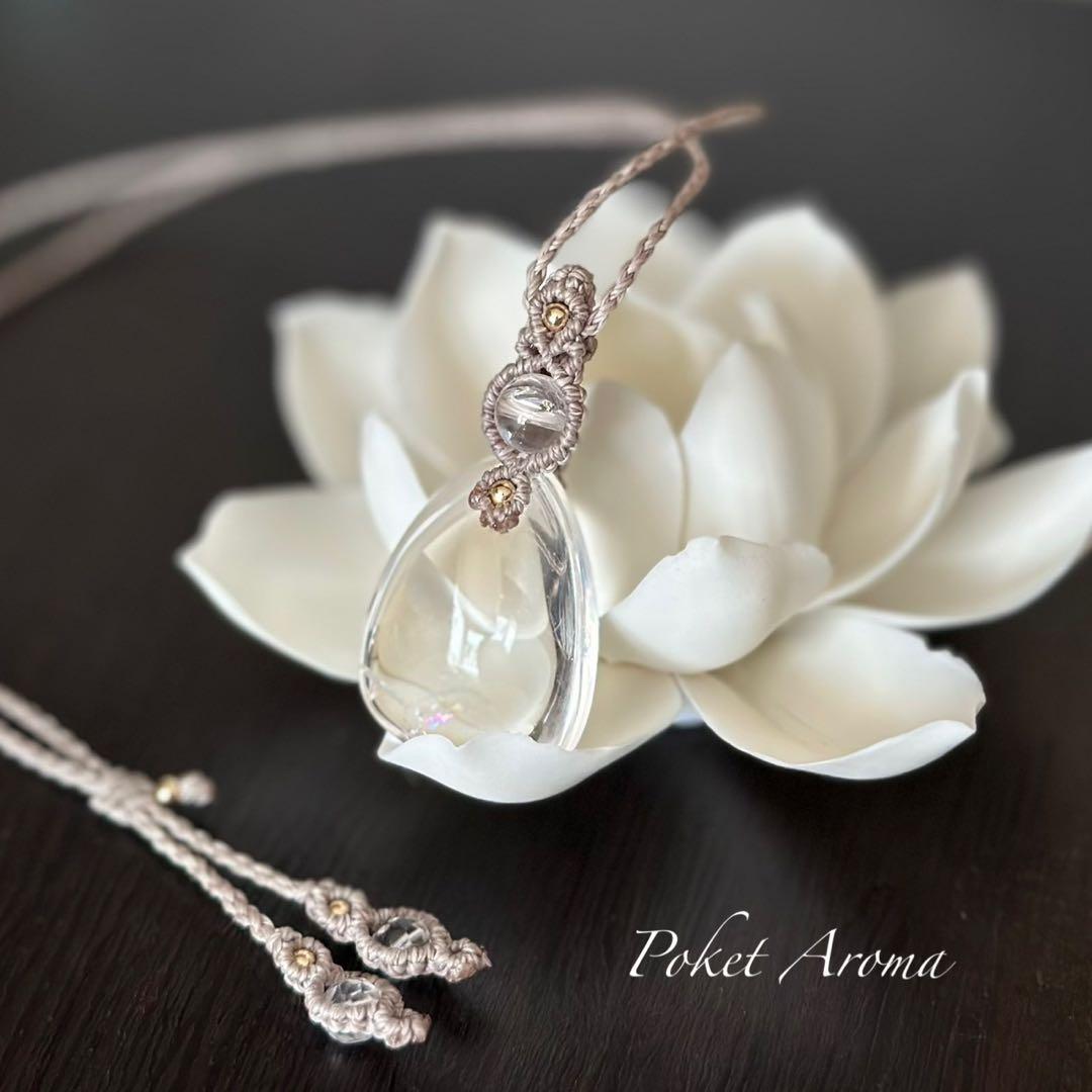 『夢綺』虹入りアイリスクォーツのマクラメペンダントネックレス