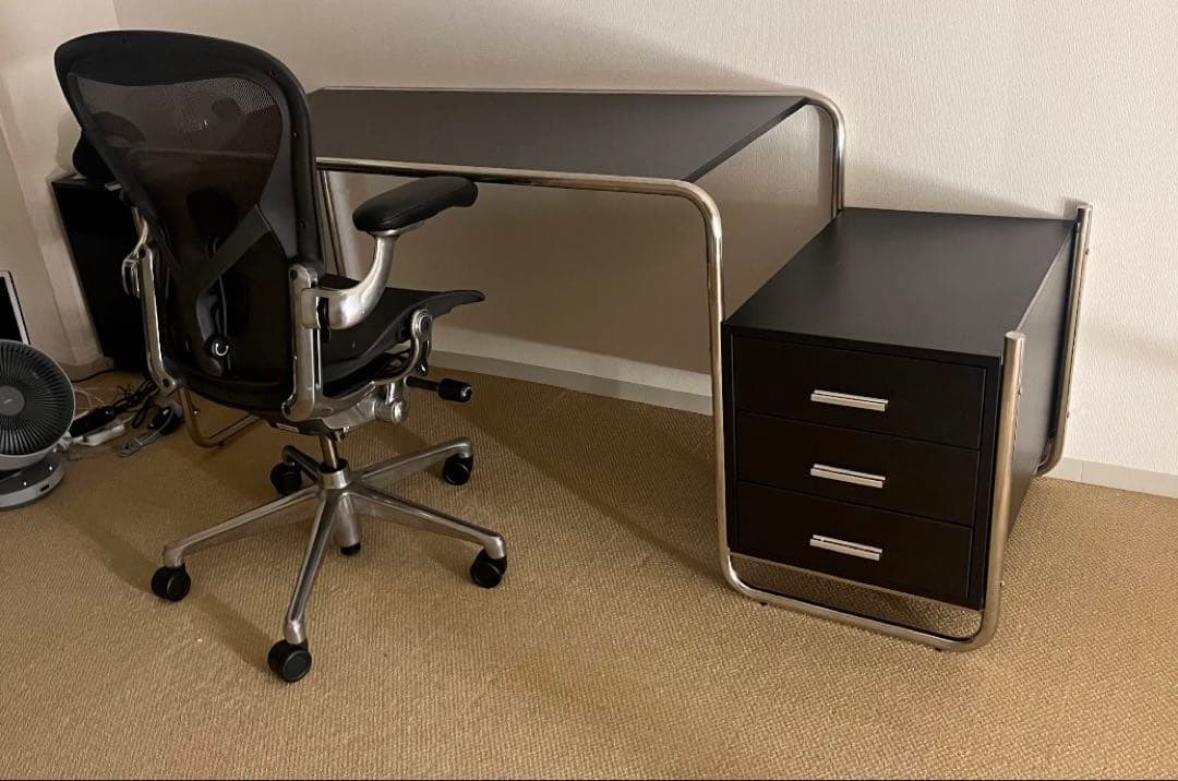 マルセロブロイヤー　デスク