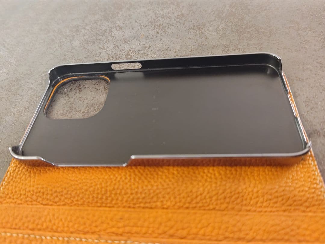 BONAVENTURA iPhone15pro手帳型ケース イエロー