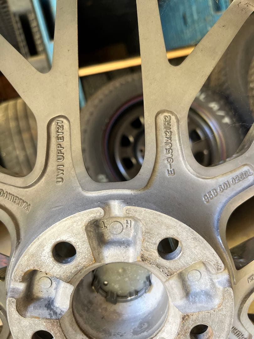 ポルシェ 21インチ ホイール 空気圧センサー入り