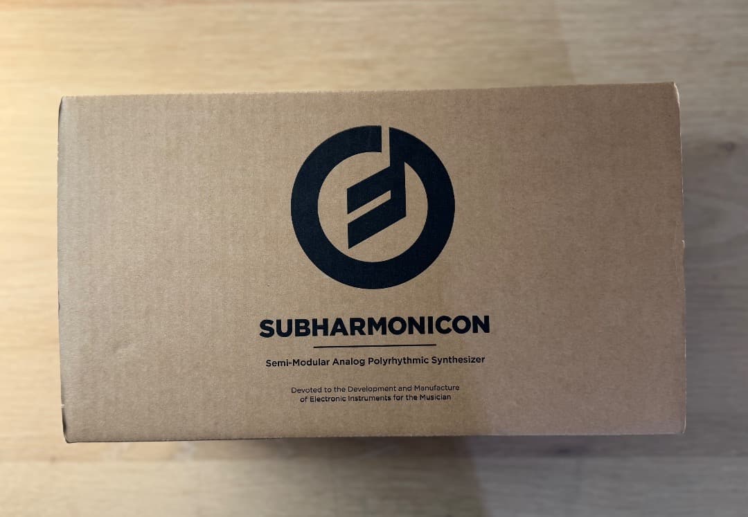 新品同　moog SUBHARMONICON モジュラーシンセサイザー