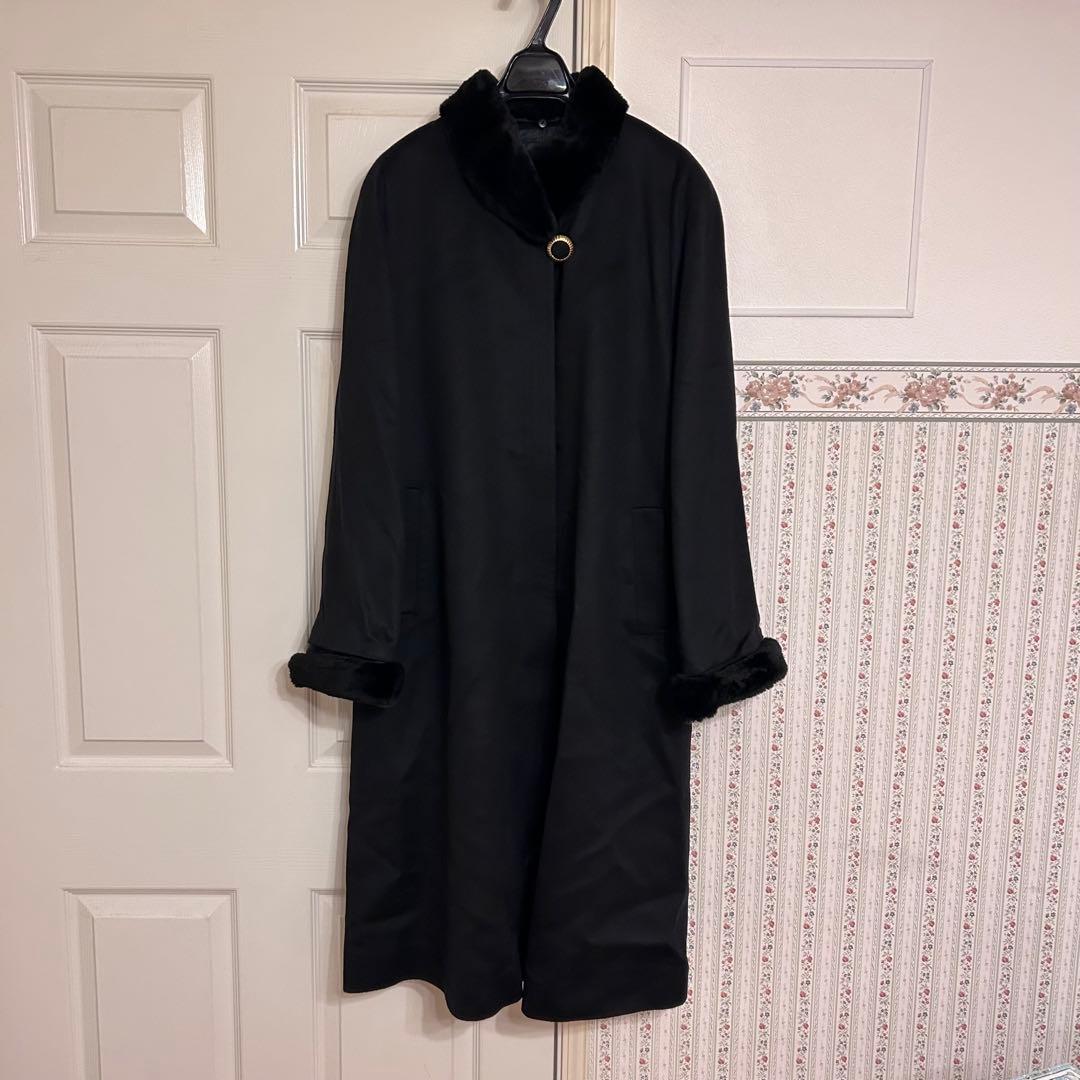 カシミヤ100%【新品未使用】ファー付きロングコート　黒