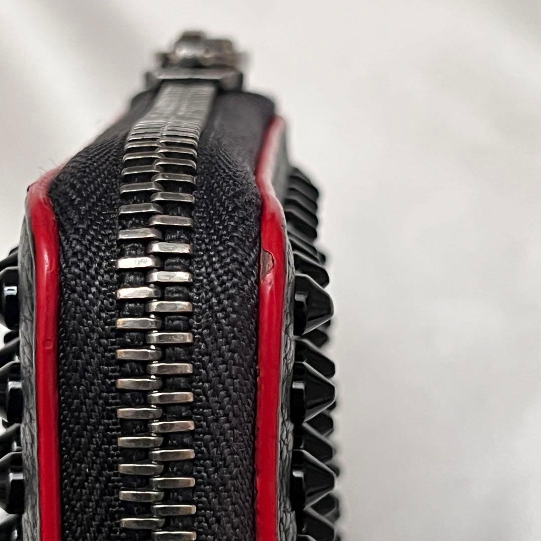 ◇美品◇ルブタン　パネトーネ　スパイクスタッズ長財布　ブラック×レッド　レザー