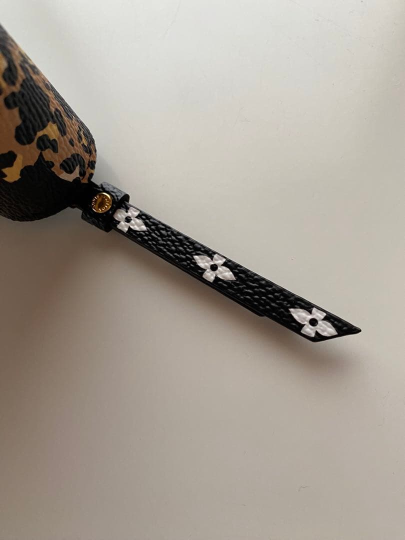 あっこです【希少＊美品】ルイ ヴィトン　ジャングル ポルトフォイユ・サラ