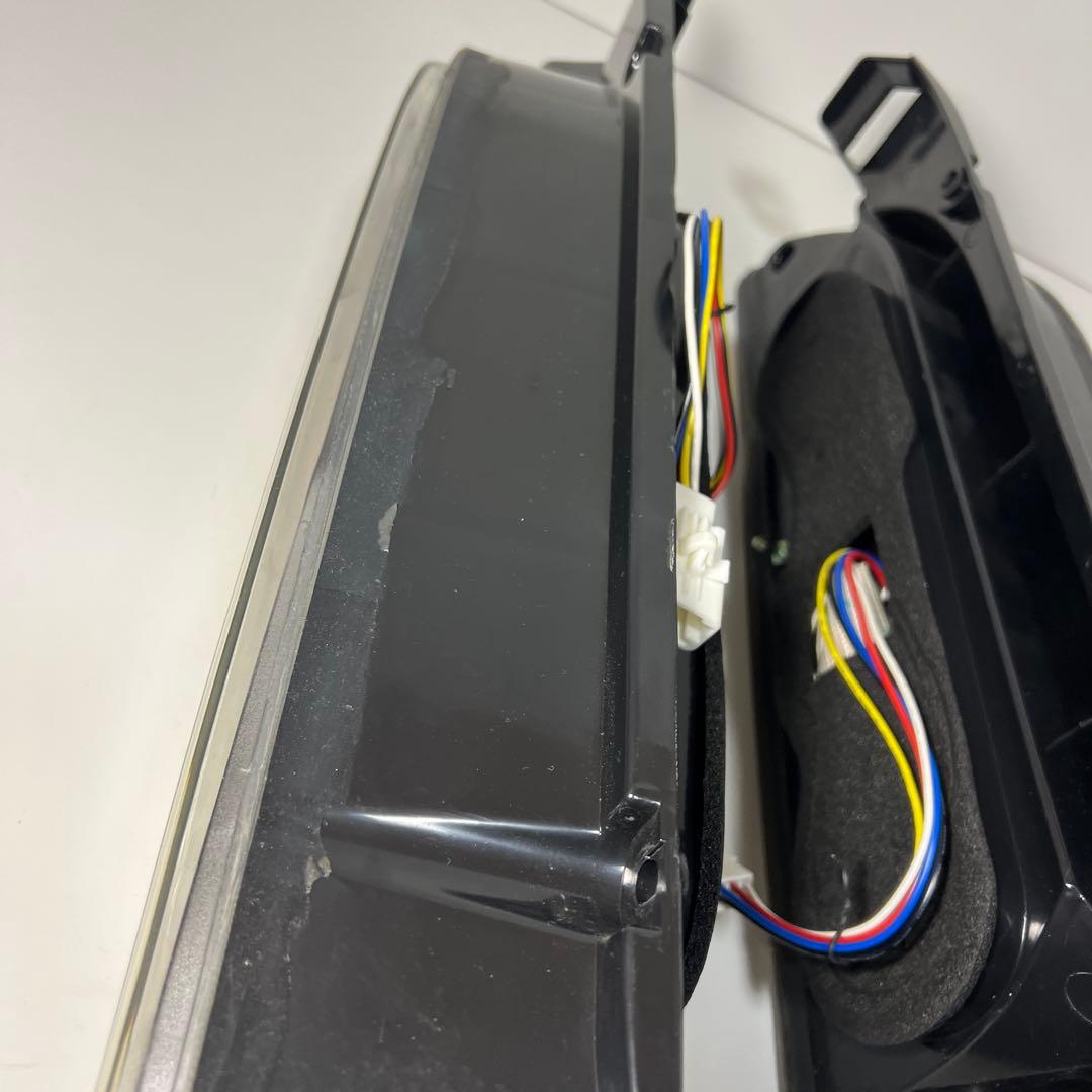 【美品】200系 ハイエース ダブルファイバー LEDテールランプ 左右セット