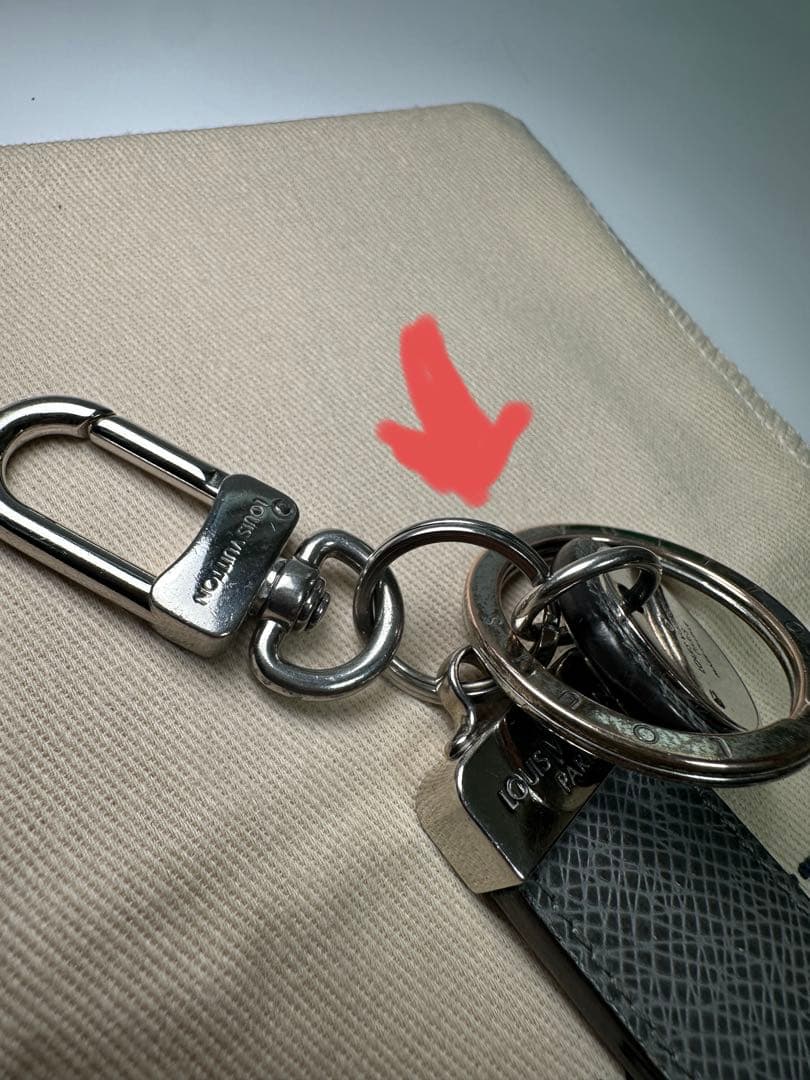 【ルイ・ヴィトン】 訳ありレザー キーホルダー