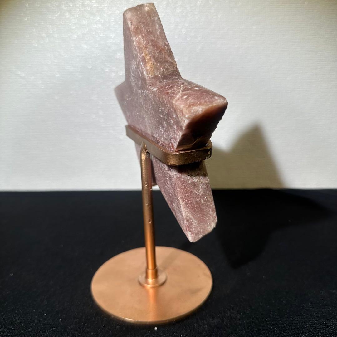 天然石ピンクアメジストの星　置物　彫物　台座付きNO.061510