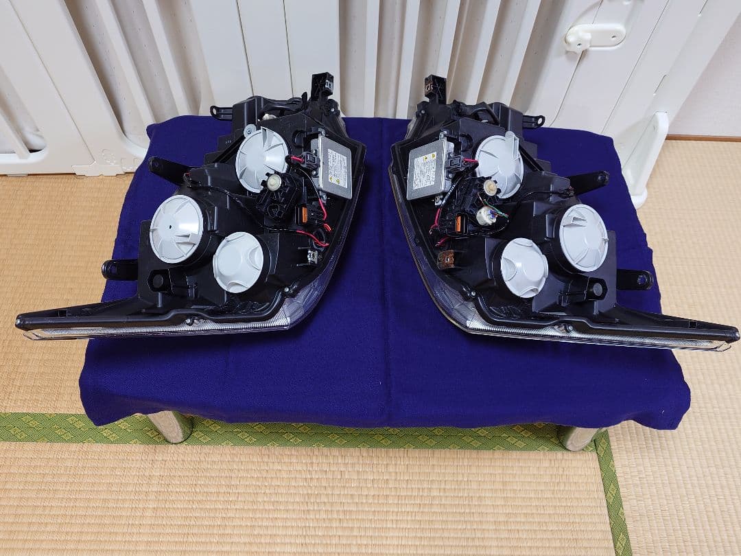 デリカD5 純正ヘッドライト　左右　超極上美品　早い者勝ち❕️