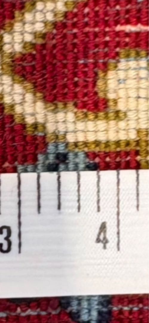 ペルシャ絨毯 イスファハン産（セイラフィアン工房）サイズ約211x152cm