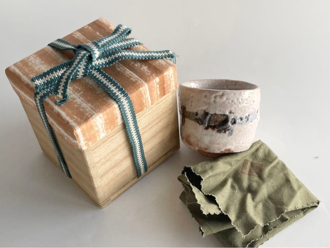 陶芸家　辻村塊　志野　ぐい呑　酒器　酒盃　共箱　辻村史朗