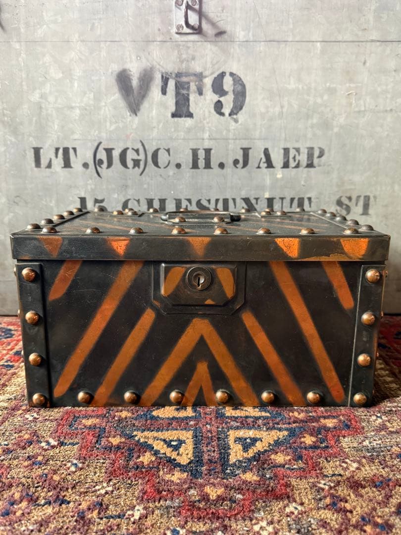 アンティーク雑貨 ERIE ART L CO JAPANNED BOX