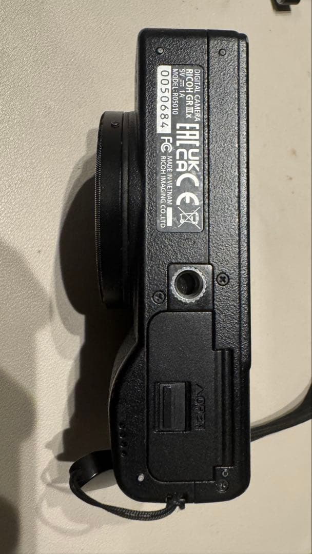 RICOH GR IIIx 本体と付属品