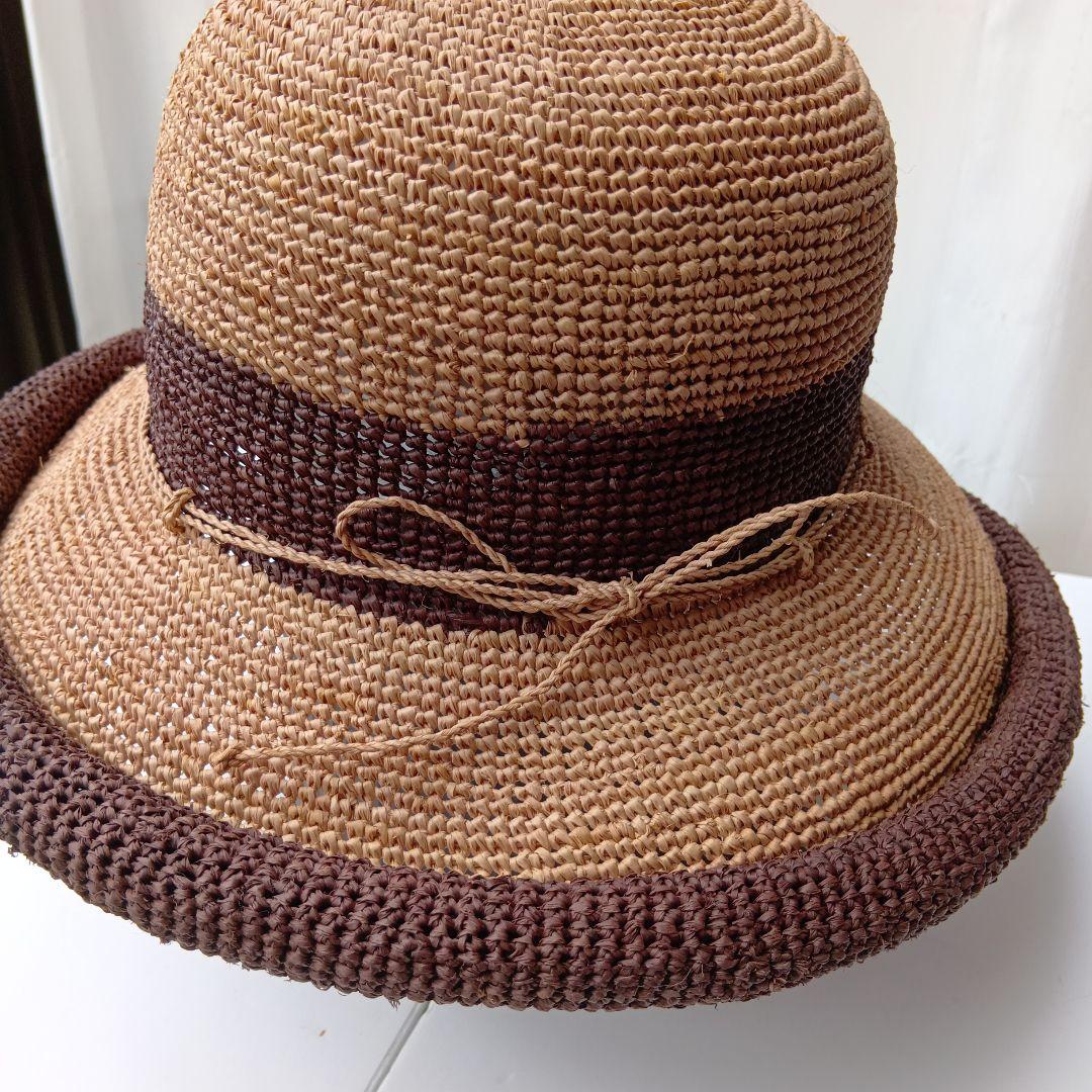 ヘレンカミンスキーベージュとブラウンのラフィアハット