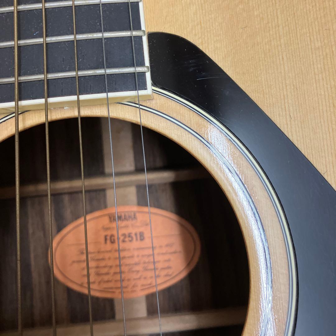 ヤマハ アコースティックギター FG-251B ハードケース付き