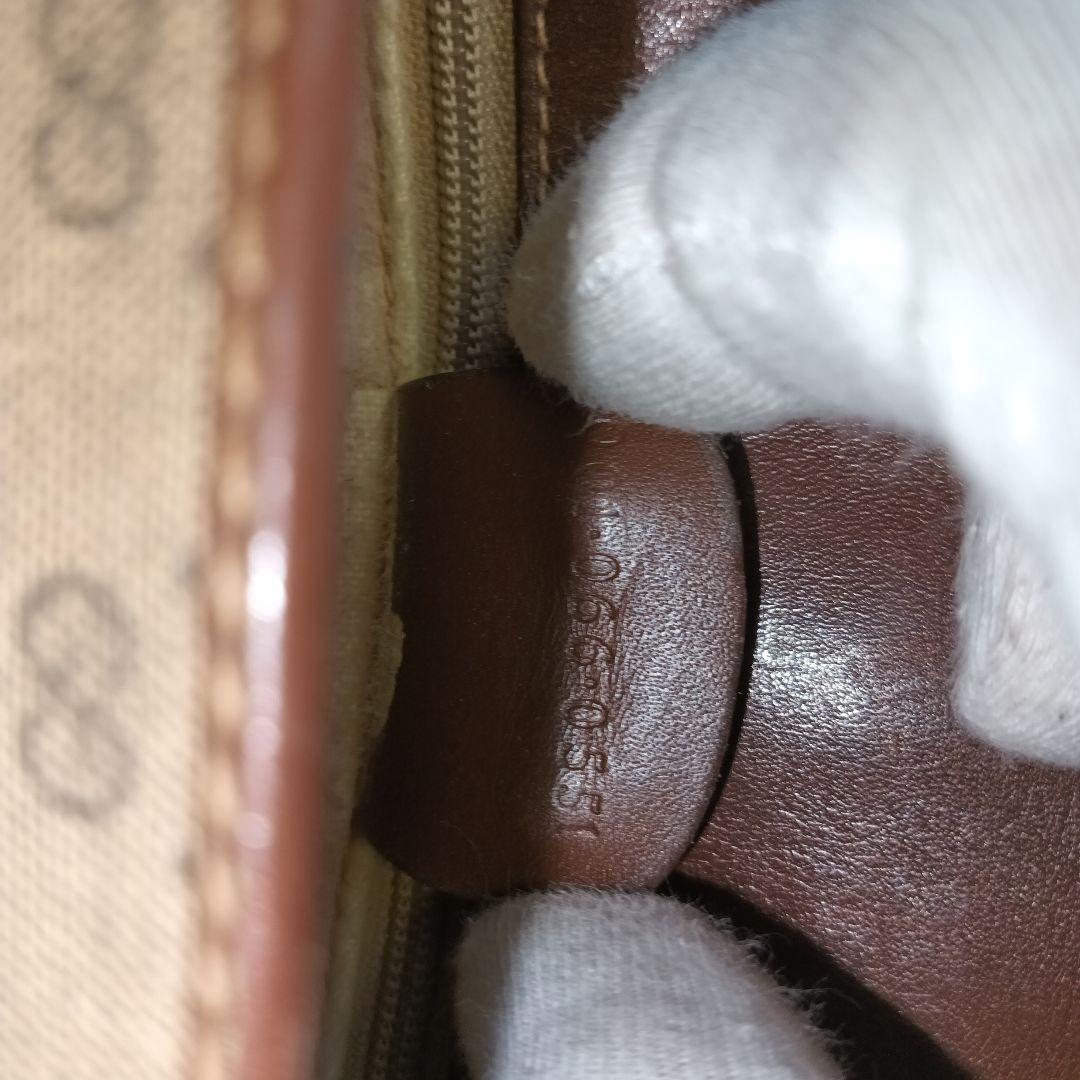 emission【GUCCI】グッチ　ショルダーバッグ　シェリーライン　✨