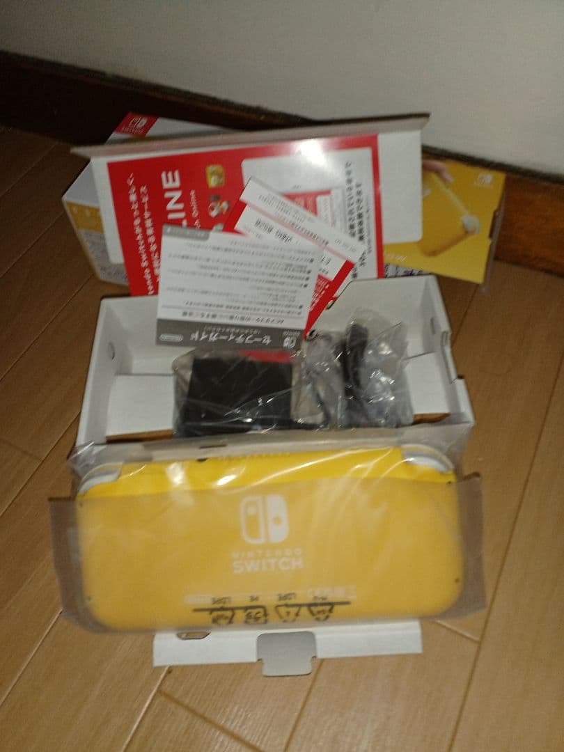 【新品未使用】任天堂 Switch Lite 2台セット　(コ一ラル&イエロー)