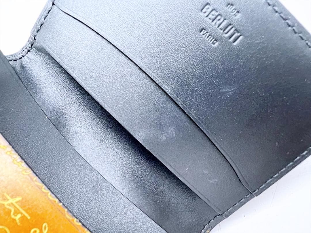 美品　ベルルッティ　インブイア　スクリットレザー　カードホルダー　名刺入れ