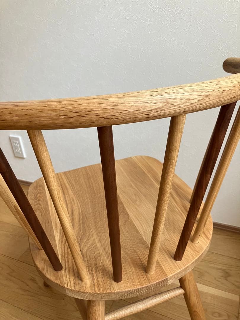 アデペシュ　ハーフラウンドチェア　オーク　ウォルナット　木製　チェア