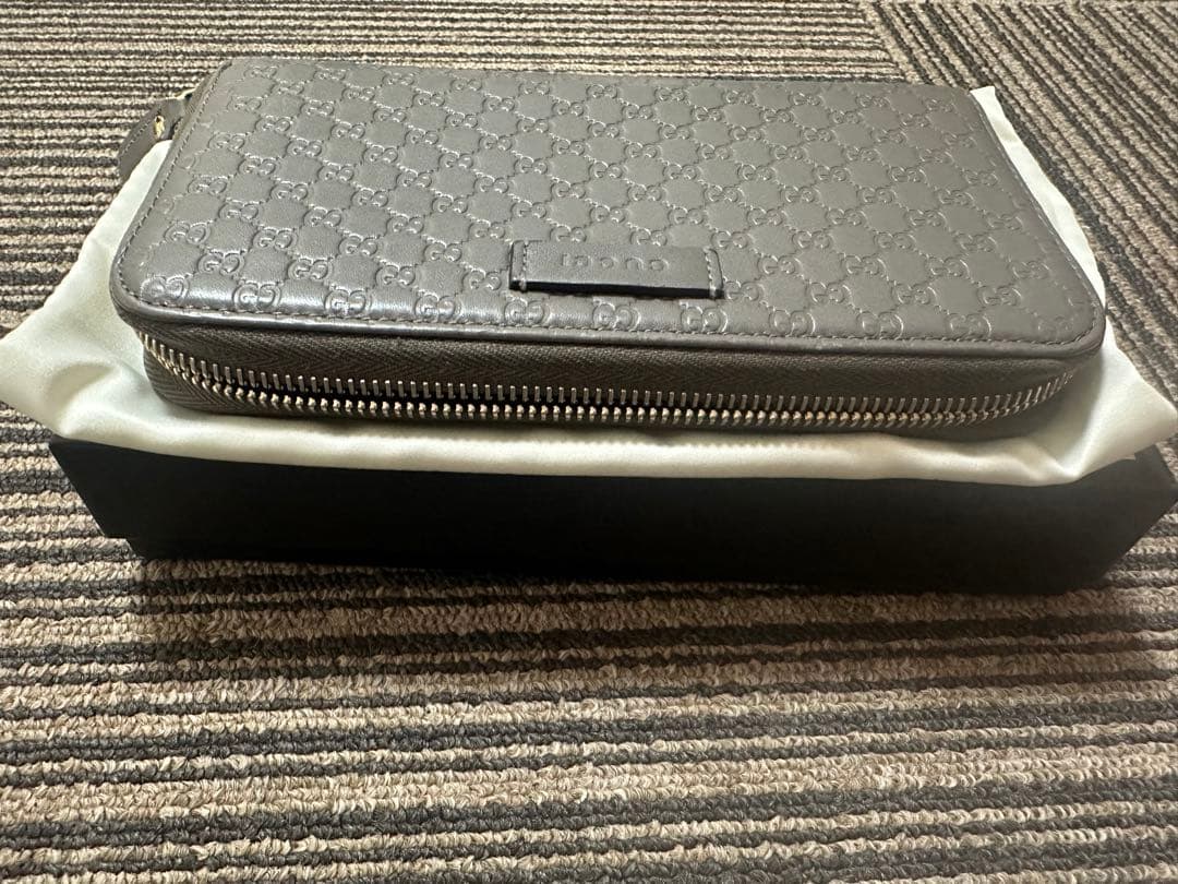 GUCCI グレー 長財布