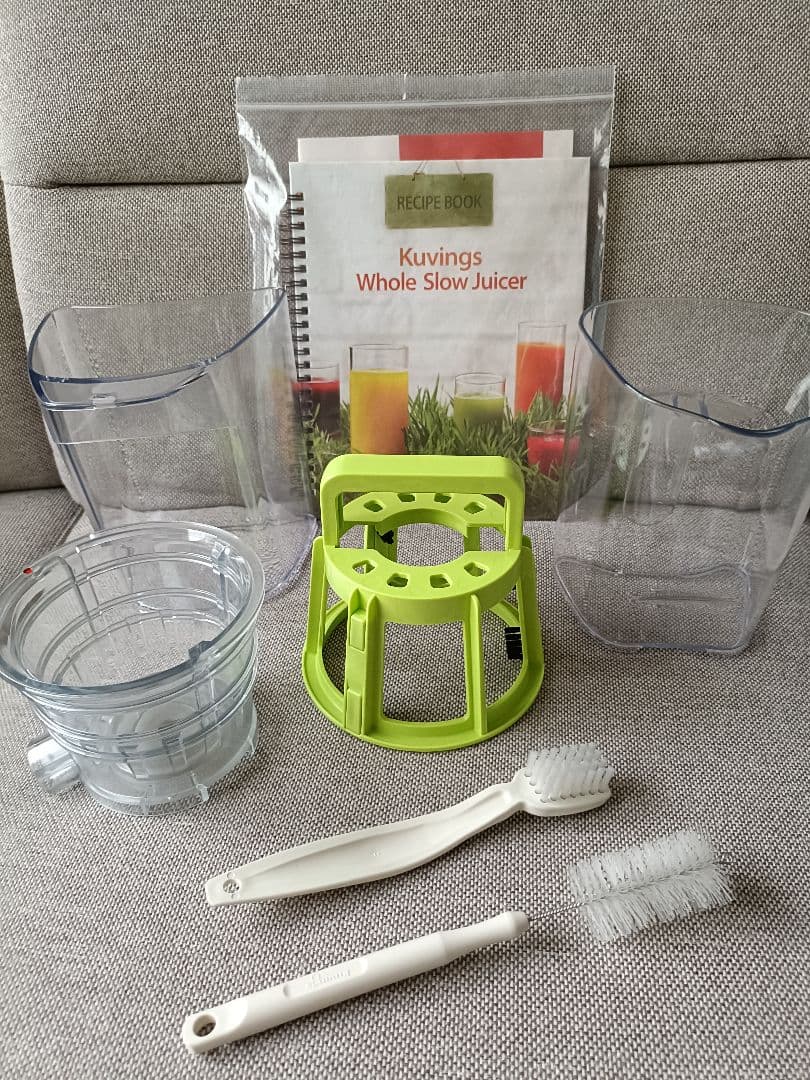 Kuvings スロージューサー レッド