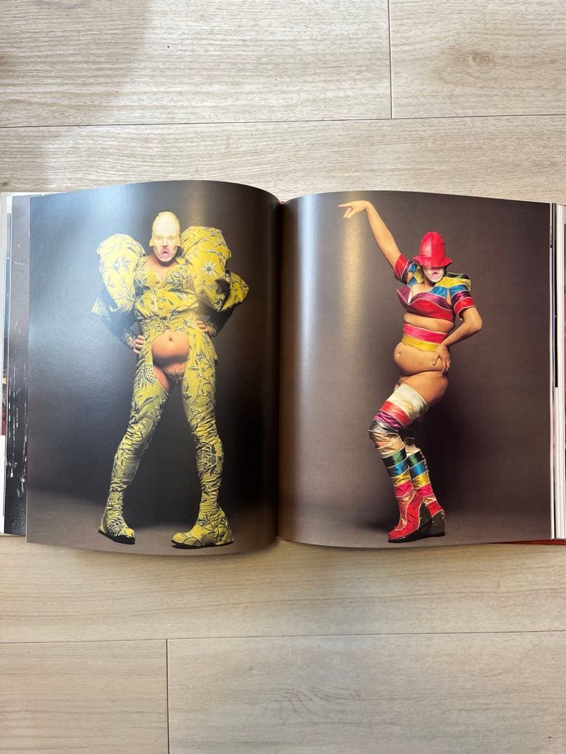リー・バウリー 作品集/ Leigh BOWERY