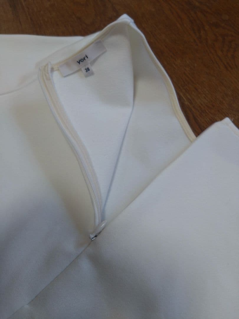 【 美品 】　yori ヨリ ぬくぬくヘムフリルブラウス　フレア　カットソー