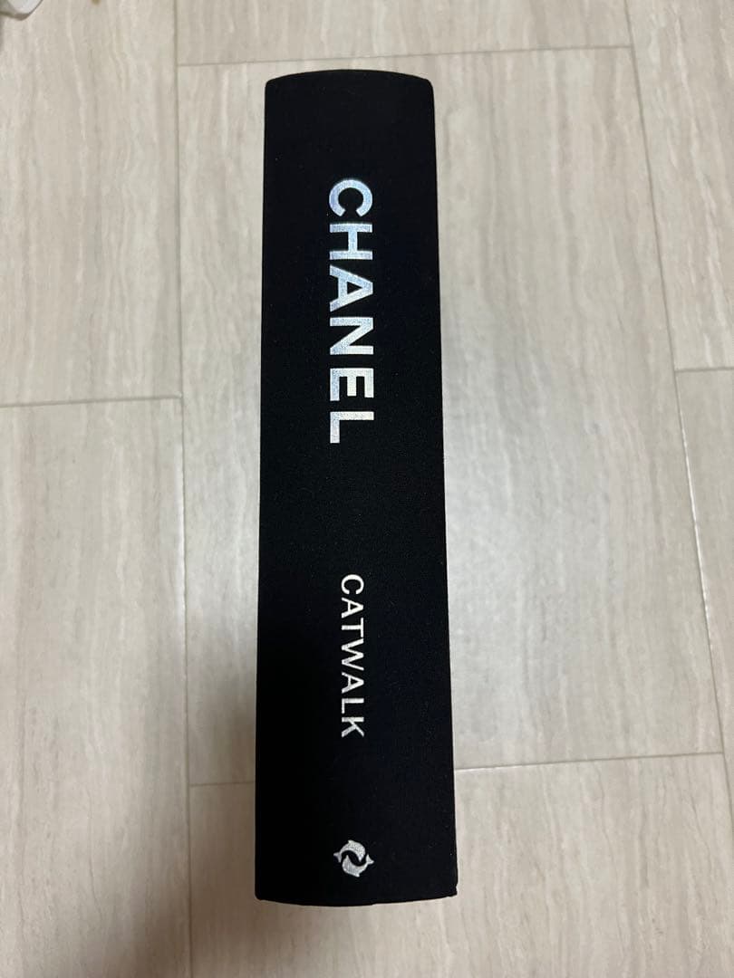 CHANEL CATWALK シャネル　本　インテリア