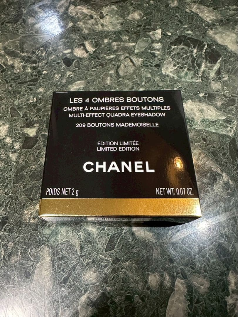 【定価11,880円】シャネル アイシャドウ 限定品