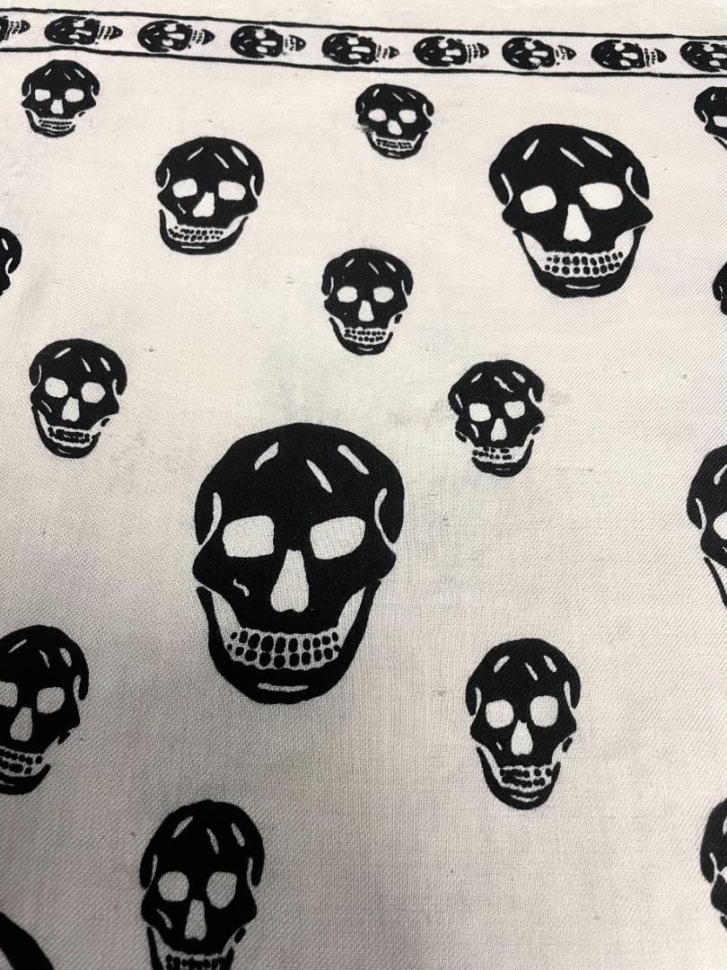 Alexander Mcqueen アレキサンダーマックイーン スカル ストール