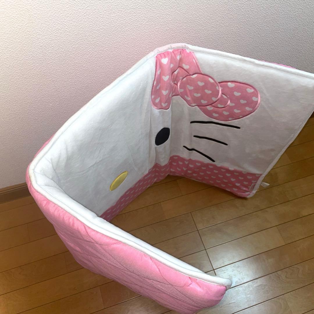 HELLO KITTY ハローキティ　お昼寝マット　厚手　折り畳み式　敷布団