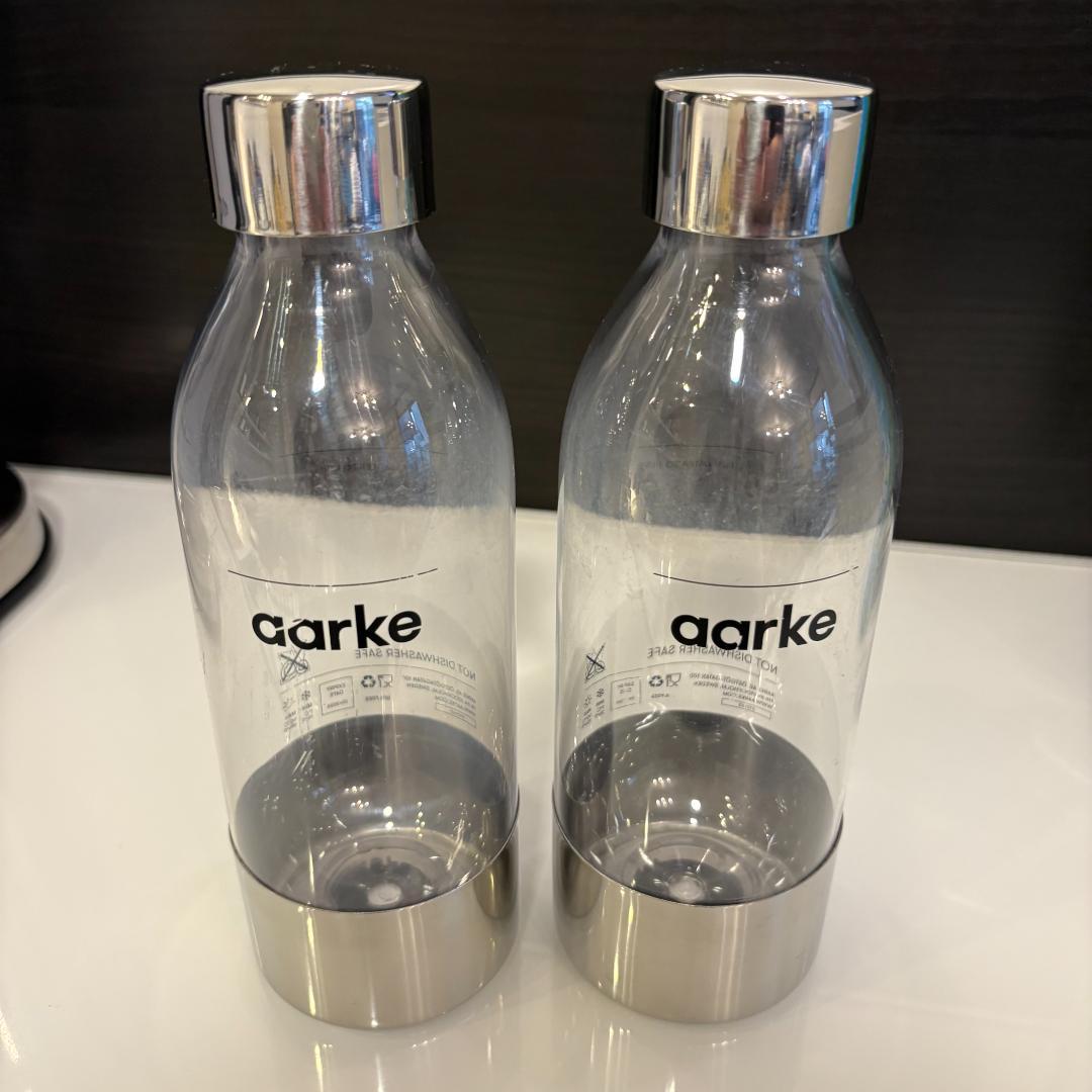 【aarke　美品】　新品ガス・新品ボトル付き　(アールケ 炭酸水メーカー )