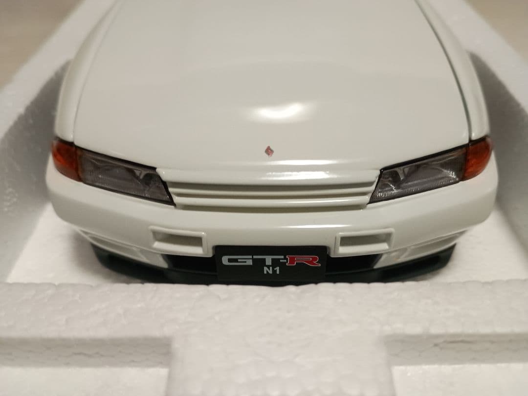 オートアート1/18 スカイラインGT-R N1 ニスモ　OPパーツVer